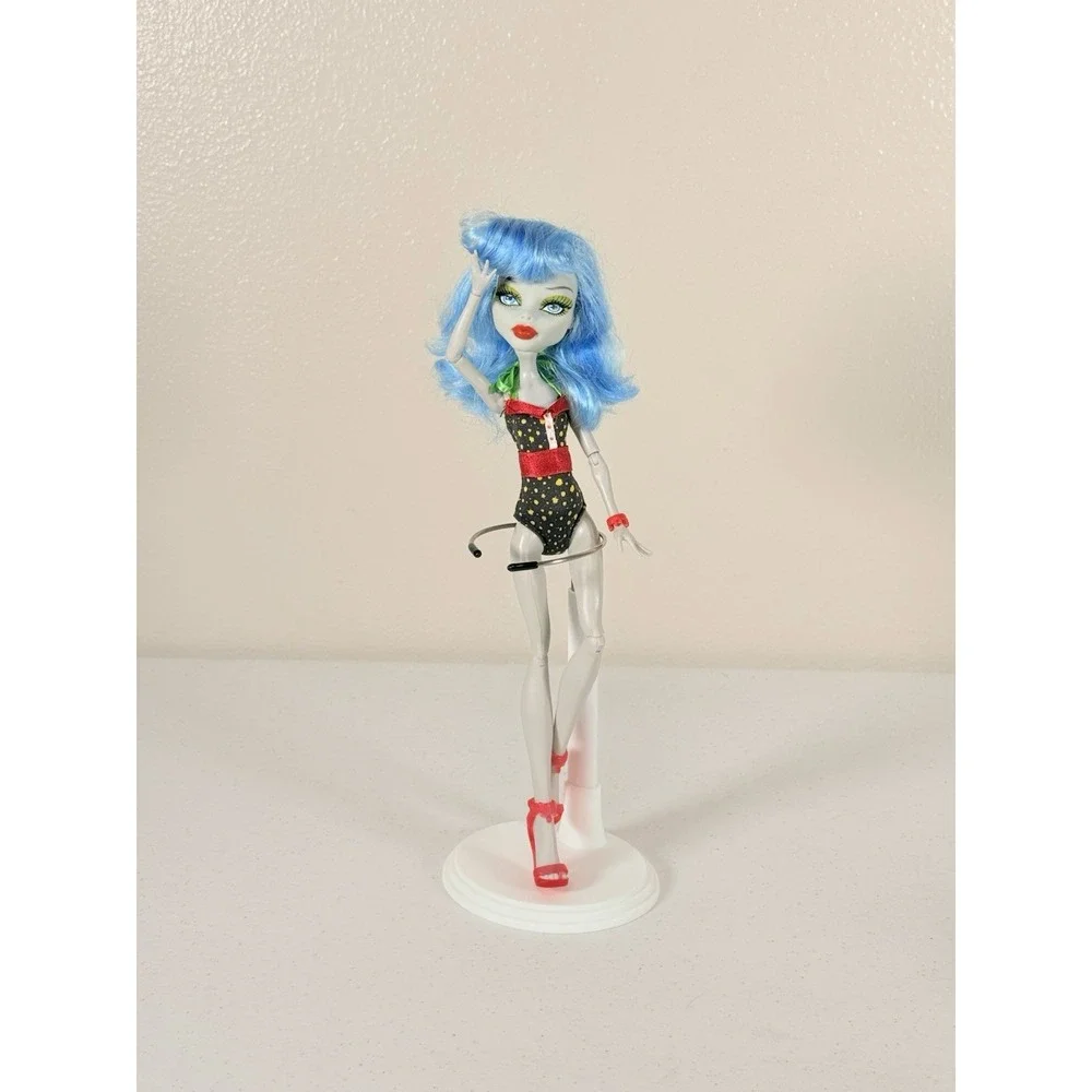 Monster High Ghoulia Yelps 2011 Skull Shores Fashion Zombie Preowned Blue Hair
